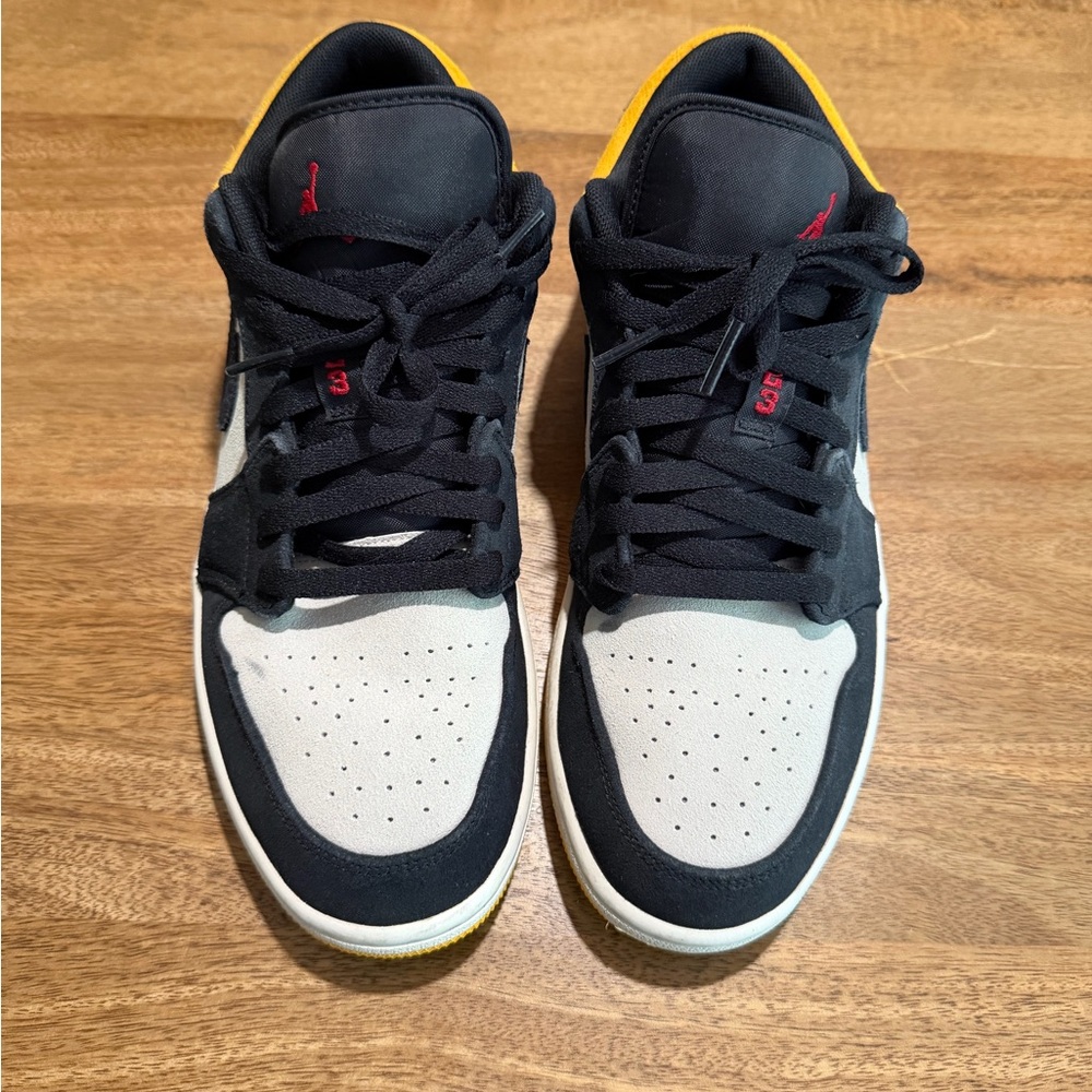 Jordan 1 Low University Gold